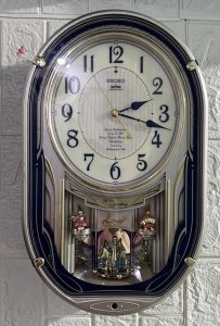 Đồng hồ cổ treo tường Smallworld hàng hiếm